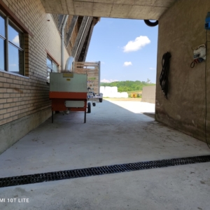 Beton-Rinne-Boden-Platte-Landwirtschaft