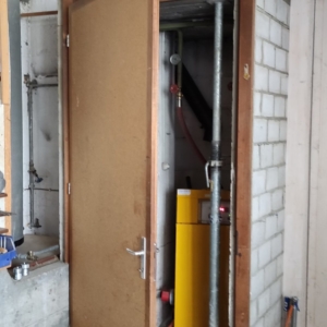 Oelheizung-vor-Abbruch-Mauerwerk-Betondecke