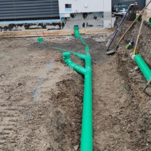 Kanalisation-Abwasser-Leitung-Grabenaushub