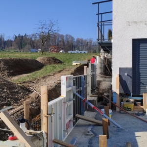 Schalung-Stuetzmauer