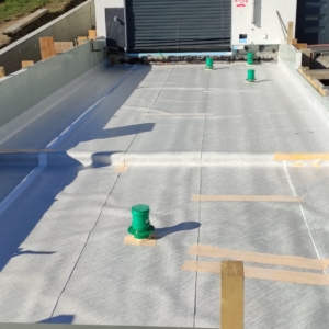 Flaechen-Abdichtung-Bodenplatte-Absatz-Mauerkragen